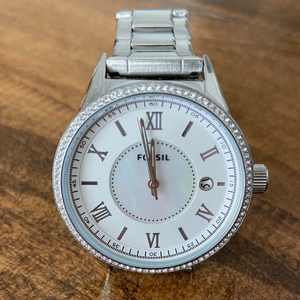 Women’s Silver Fossil Watch Like New
